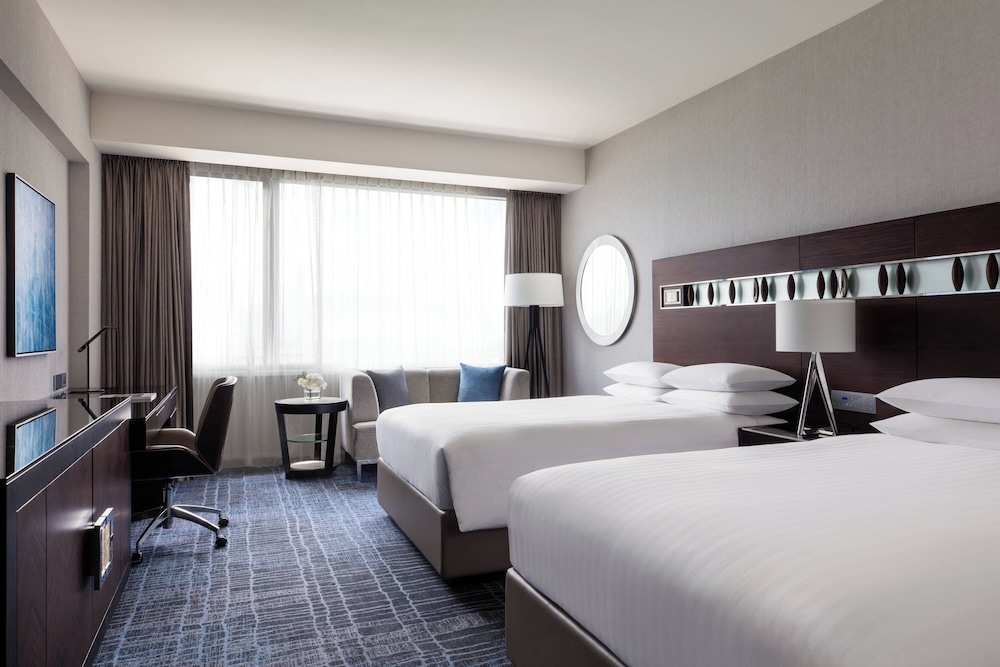EXECUTIVE, 2 DOUBLE BEDS