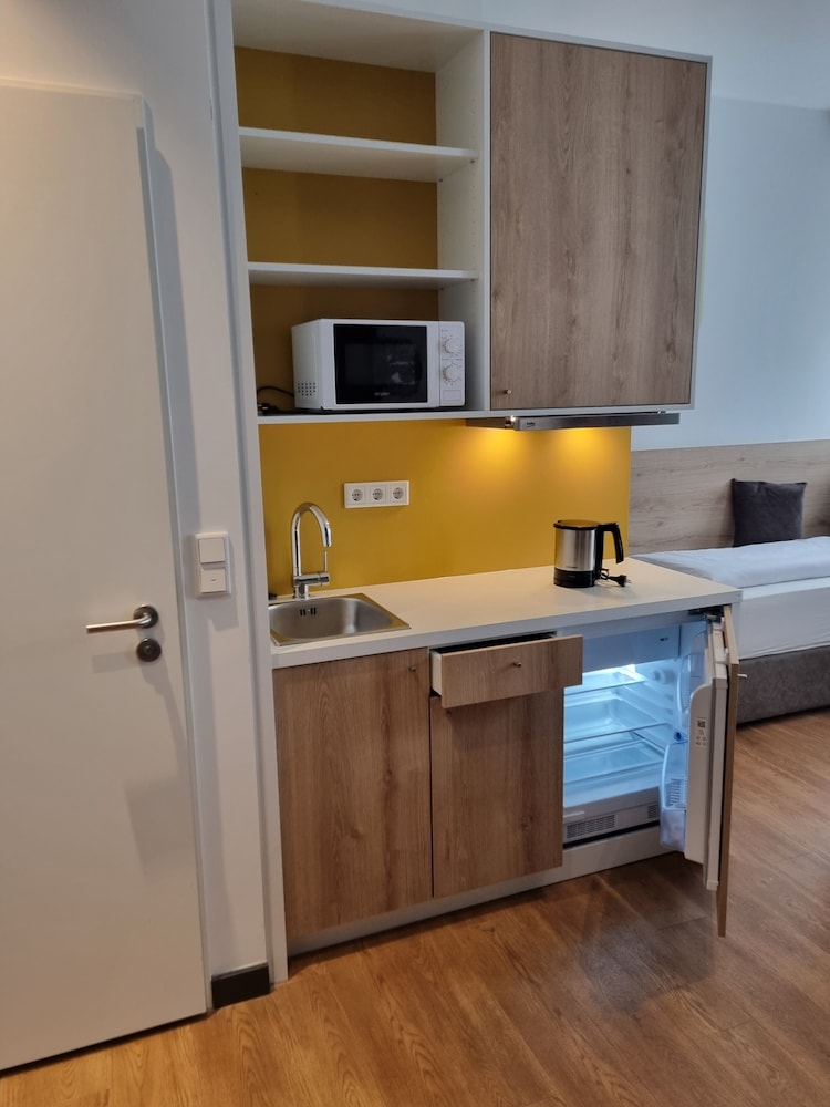 Roomingtons Munich Airport 4/46