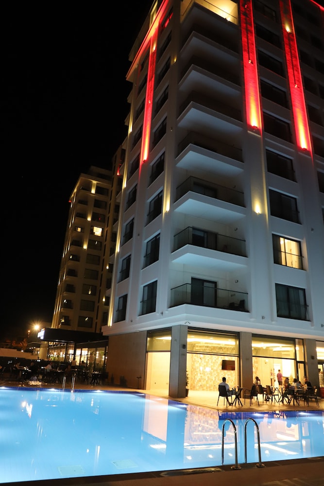 City Point Beach and Spa Hotel 6/50