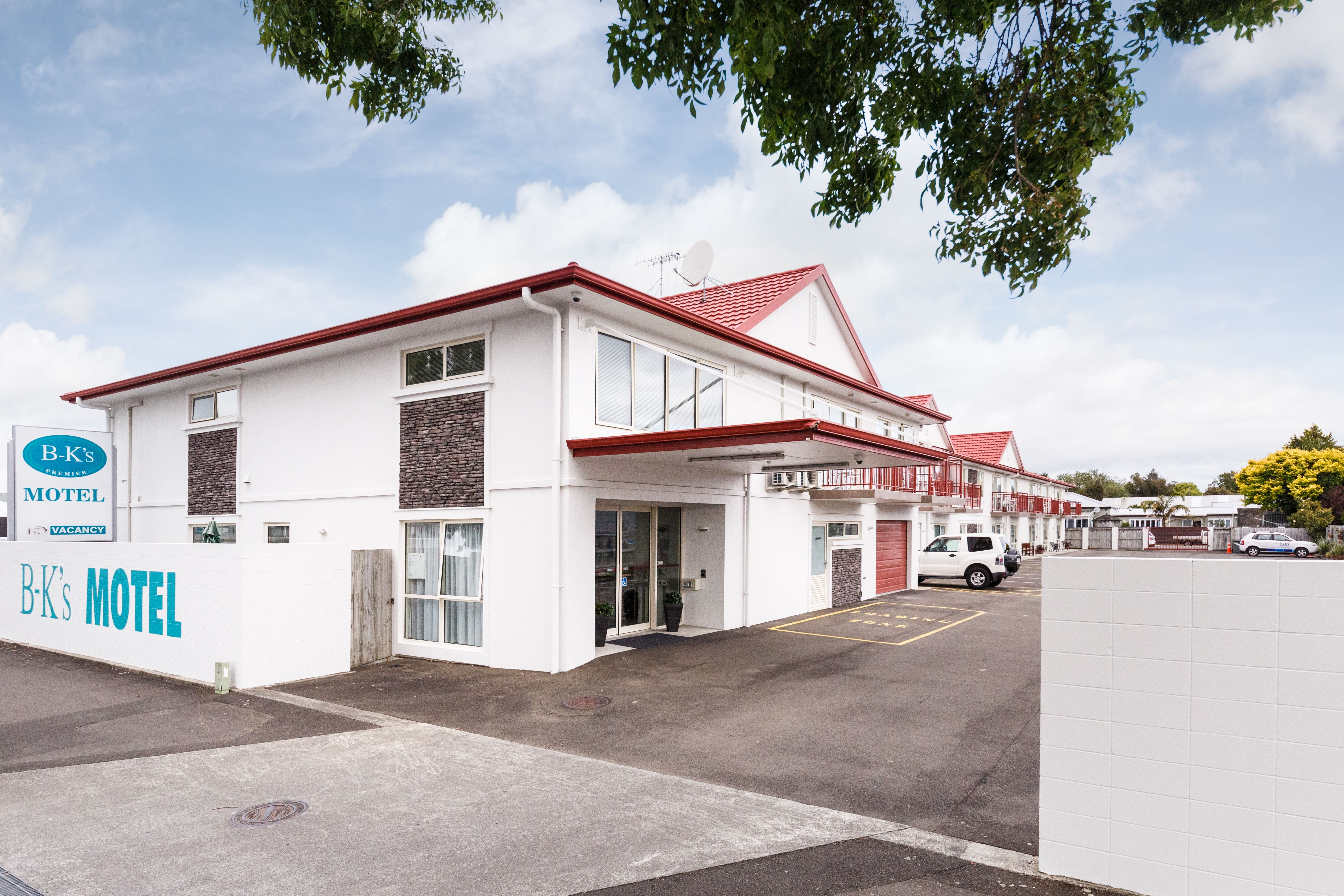B K S Motor Lodge 4/16