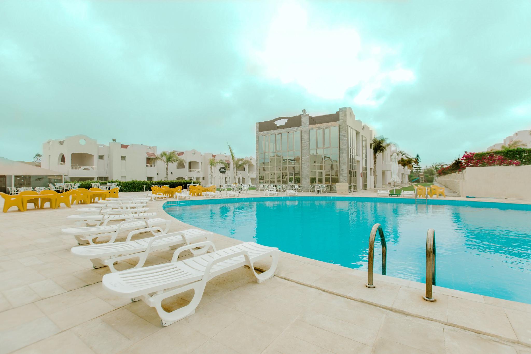Green Leaves Aqua Park Beach Resort North Coast 36/43