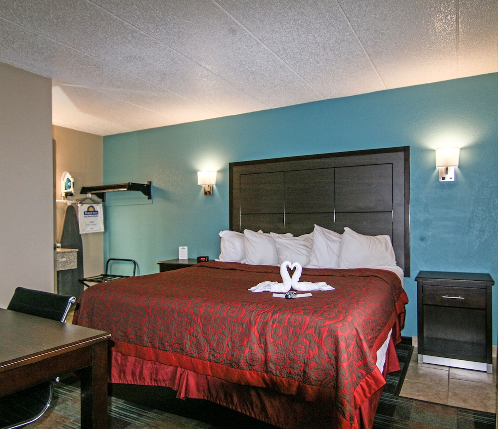 Economy Suites Springfield - I-44 18/43