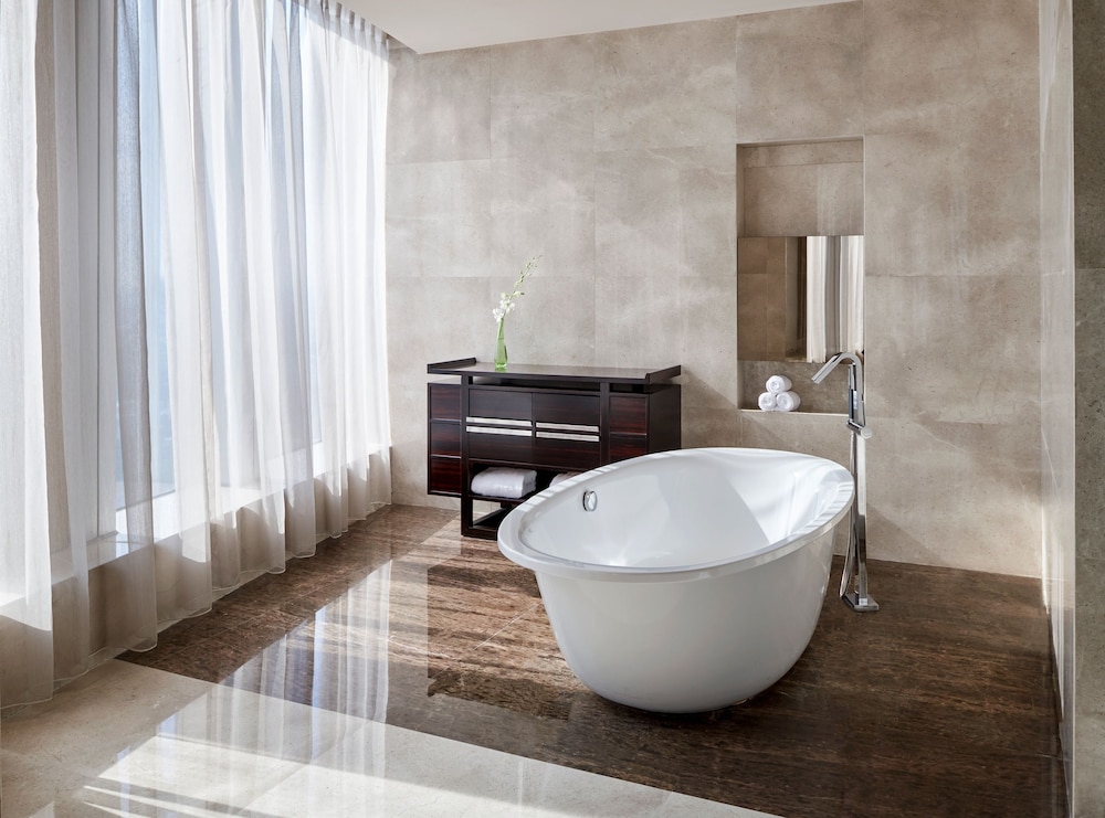 The Westin Pazhou 10/50