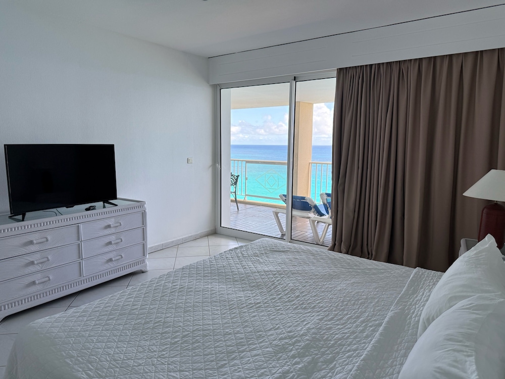 Sapphire Beach Club and Resort 14/50