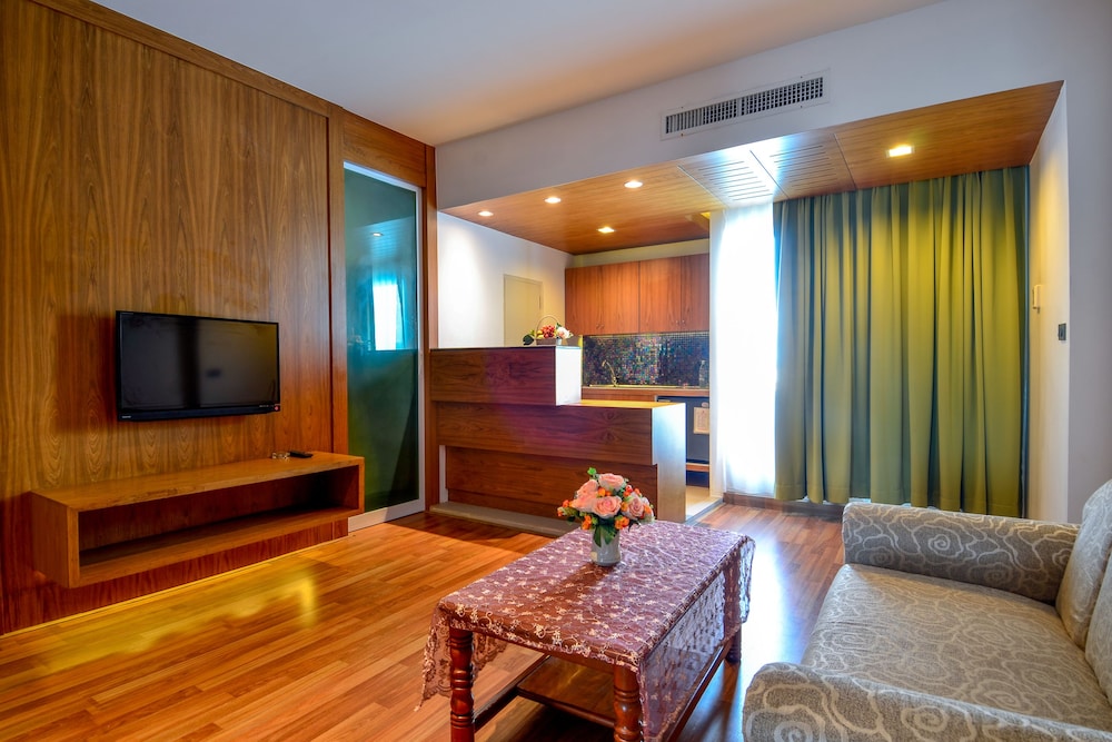 Viva Hotel Songkhla 46/66