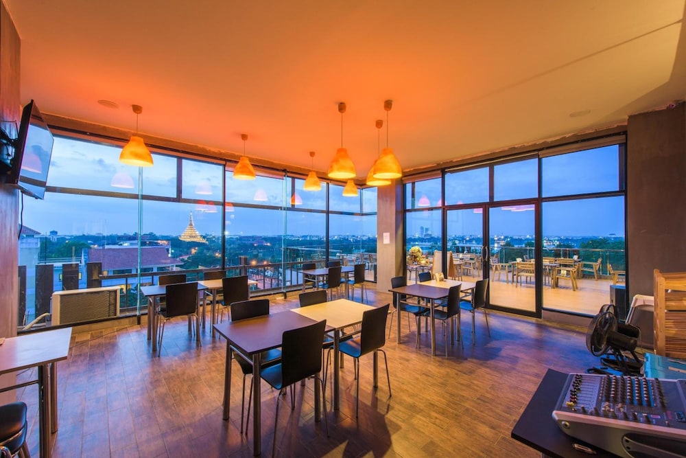 Ingtara Hotel 32/43