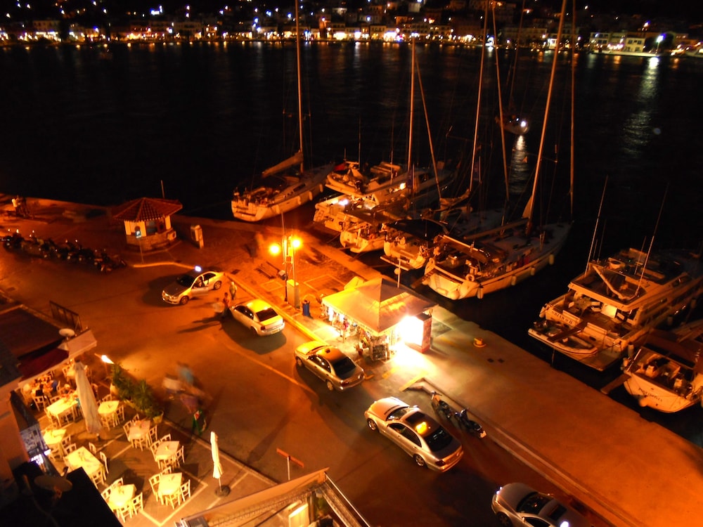 Hotel Manessi 21/62