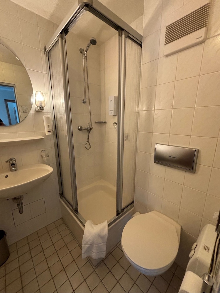 Hotel Schlangenbader Hof 17/20