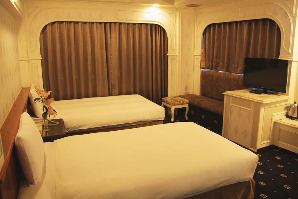 Crystal Hotel 29/67