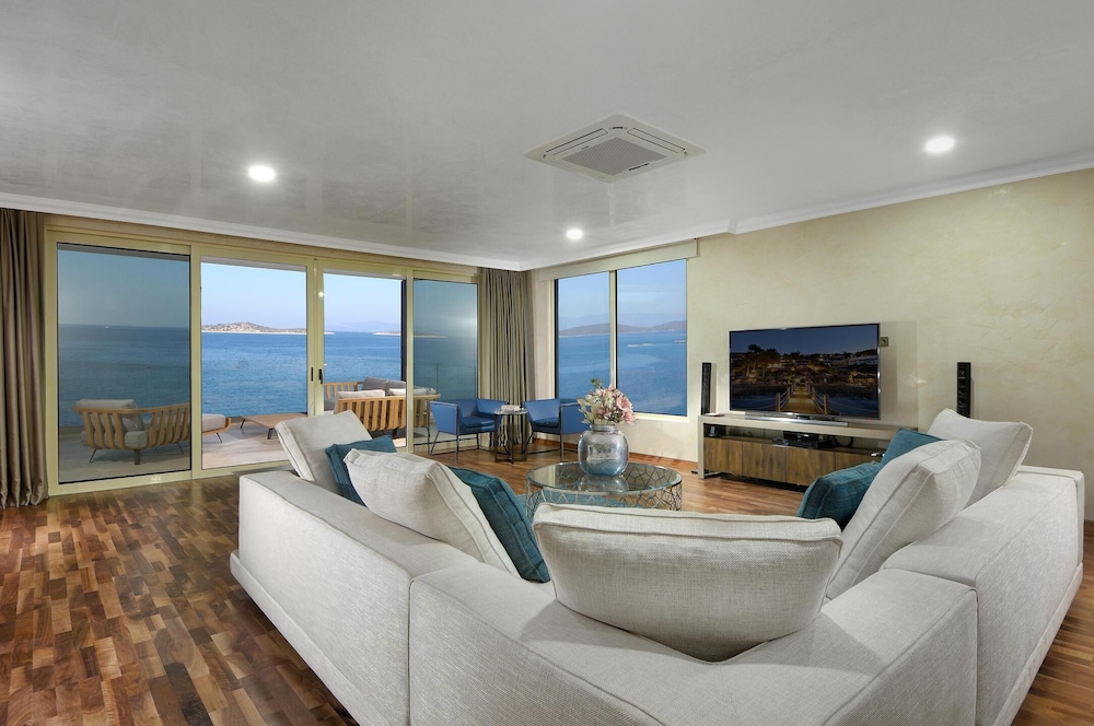 Sarpedor Boutique Hotel 26/48
