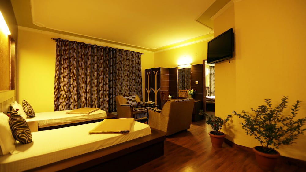 GLACIER RESORT. 44/59