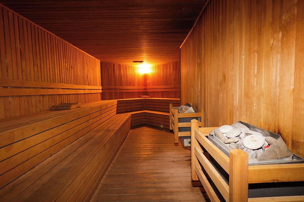 Throne Beach Resort and Spa 23/50