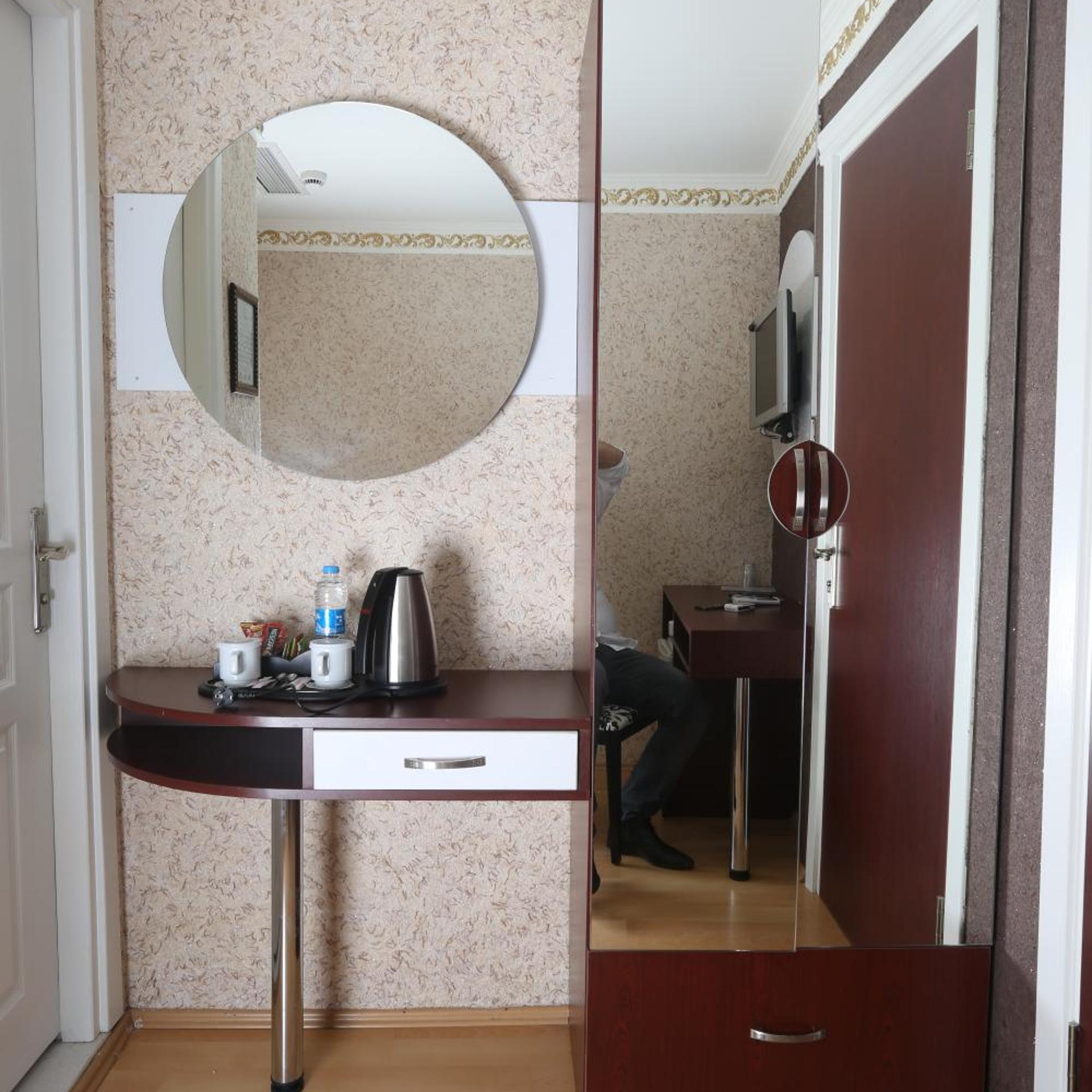 غرفة قياسية مفردة، Letter Hotel 5/5