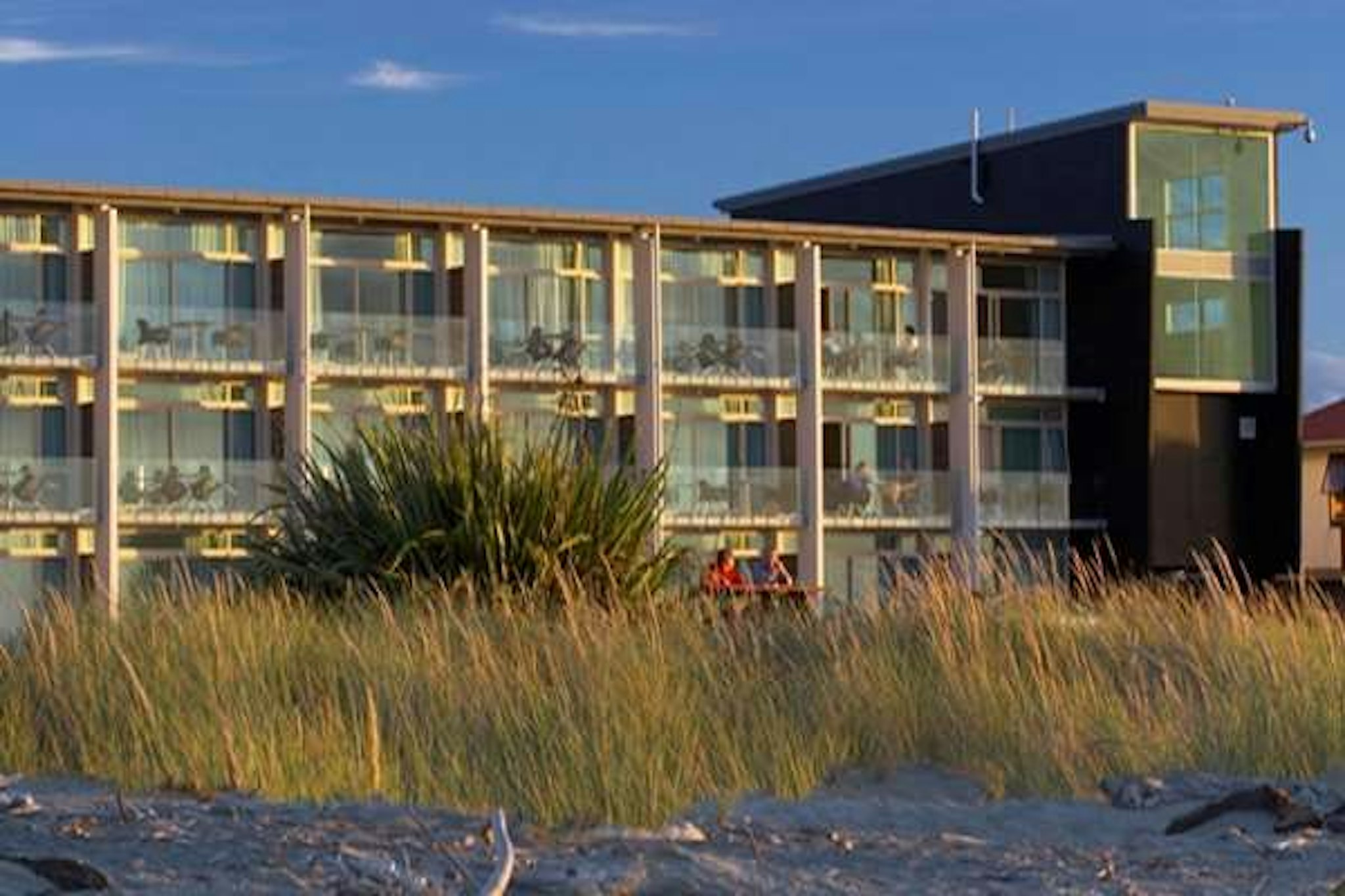 Beachfront Hotel 1/12