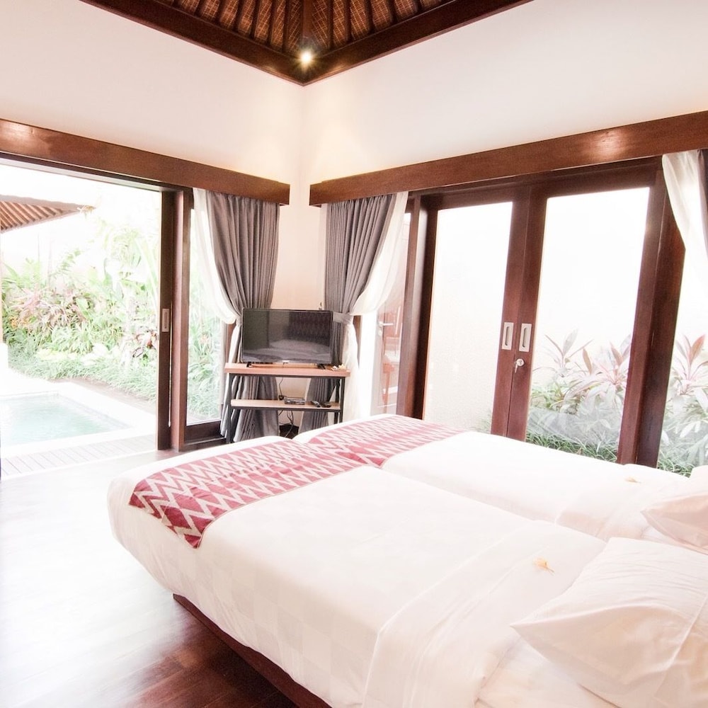 Villa Puspa 10/48
