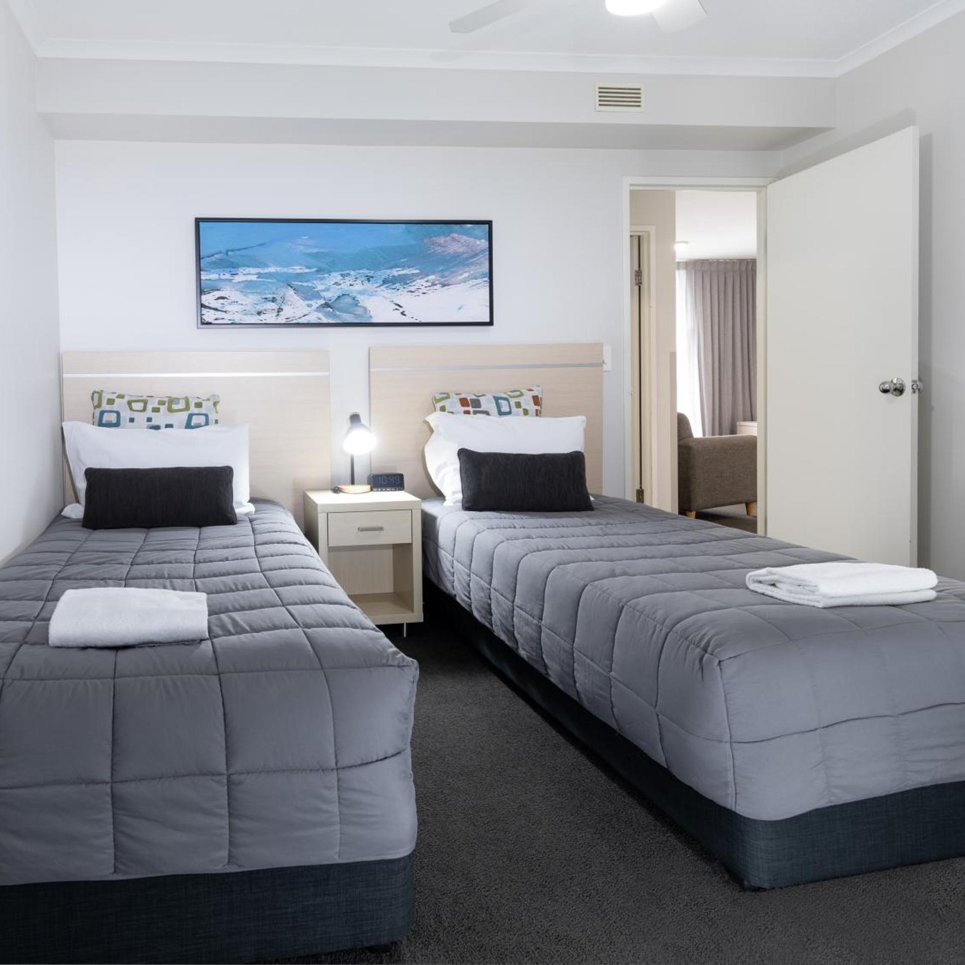 2 Bedrooms, Apartment, Bay View