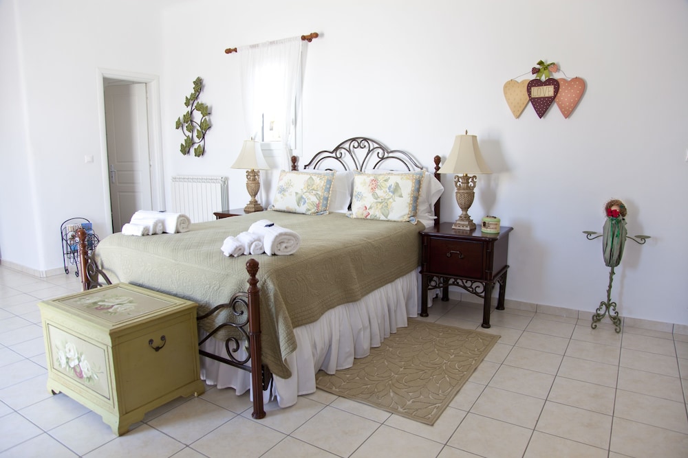 Elenis Village Suites 18/46