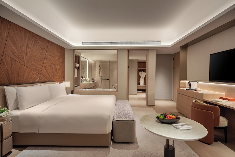 غرفة كلاسيكية بسرير كينج مع دخول صالة النادي، InterContinental Wuxi Taihu New City 4/6