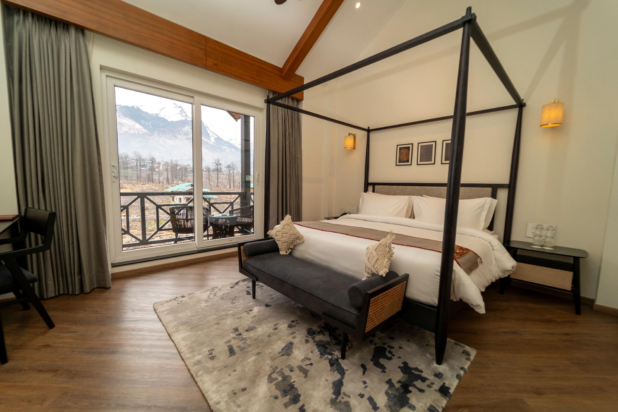 Super, Deluxe, King Bed, Balcony