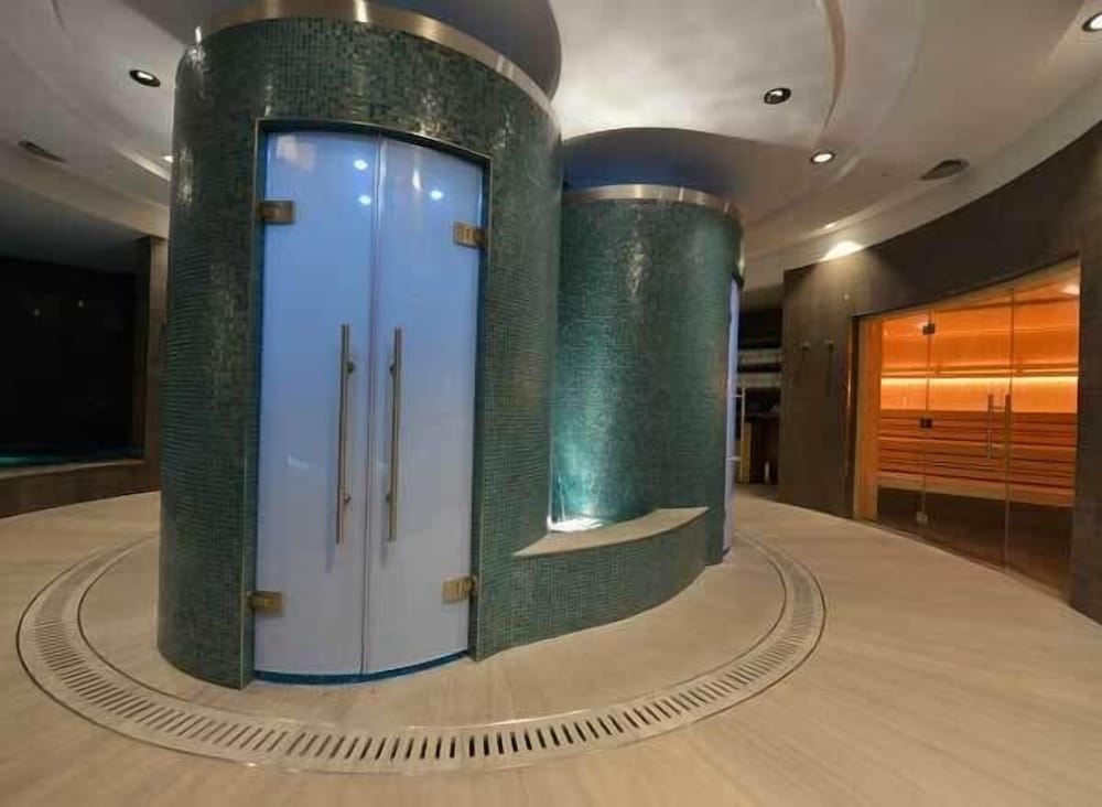 Gulf Executive Residence 20/48