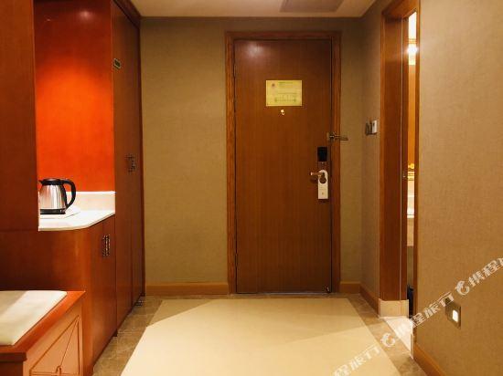 Vienna 3 Best Hotel (Guangzhou Xintang Shacun Metro Station) 41/58
