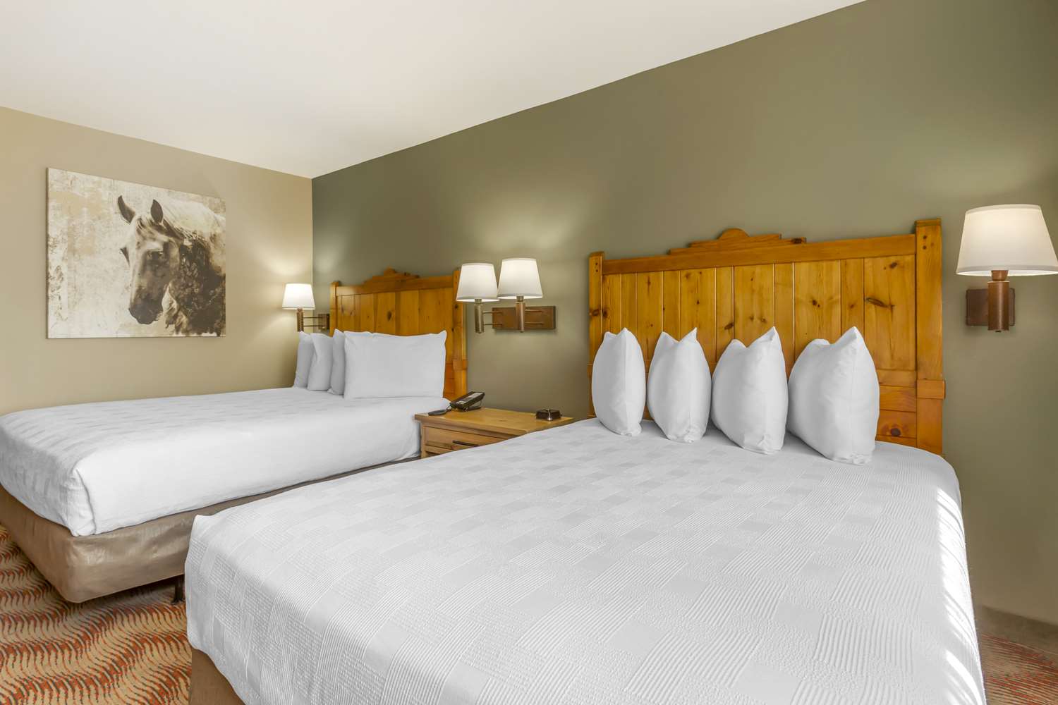 غرفة بسريرين كوين يُسمح فيها بالحيوانات الأليفة، Best Western Plus Rio Grande Inn 2/3