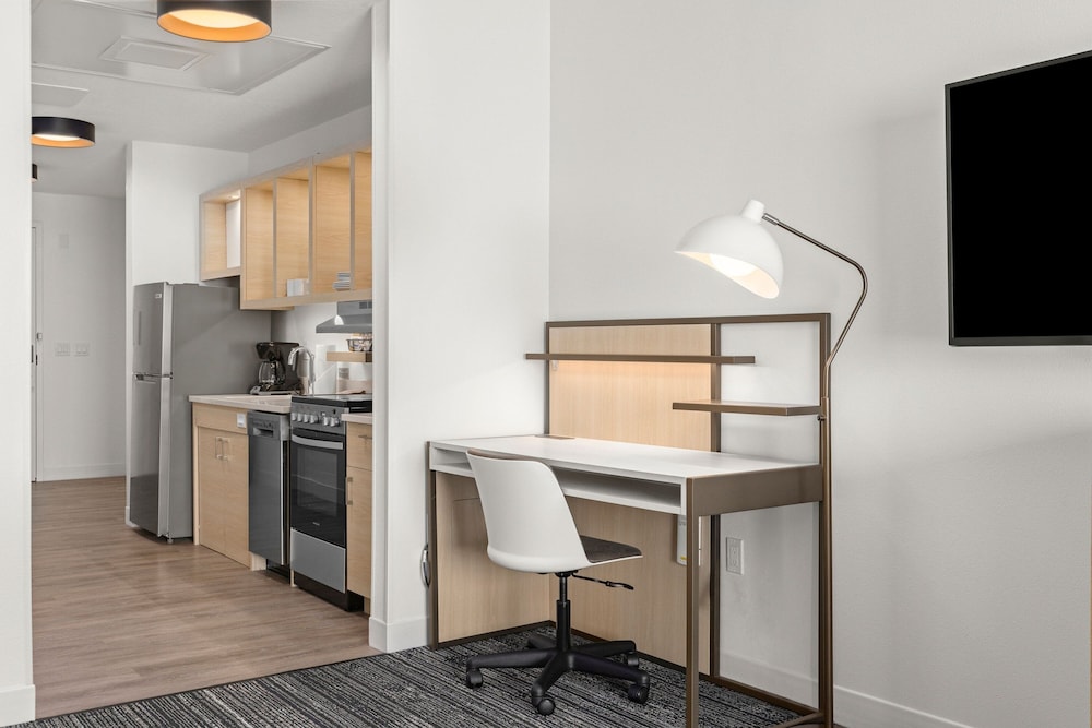 TownePlace Suites by Marriott Cape Canaveral Cocoa Beach 35/50