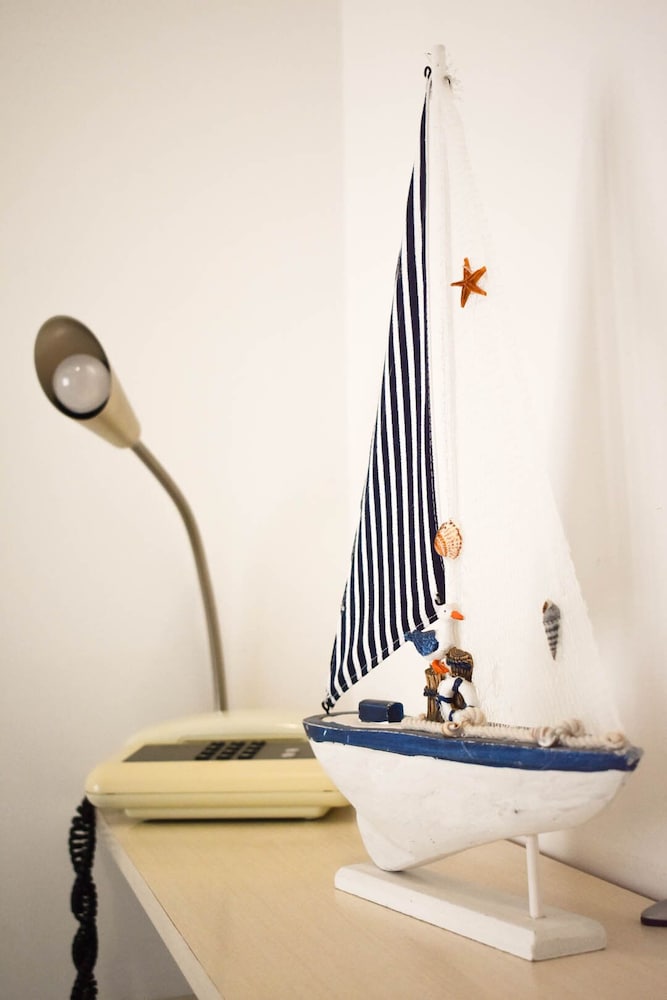 Hotel Embassy Pesaro 15/35