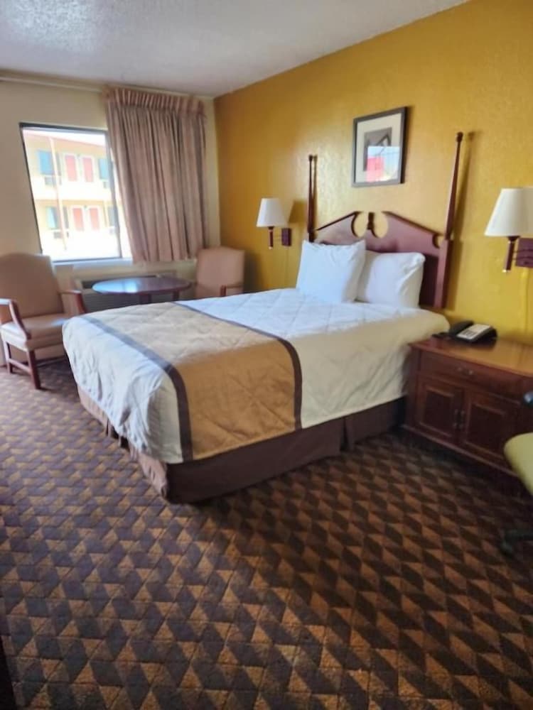 Americas Best Value Inn San Marcos 12/50