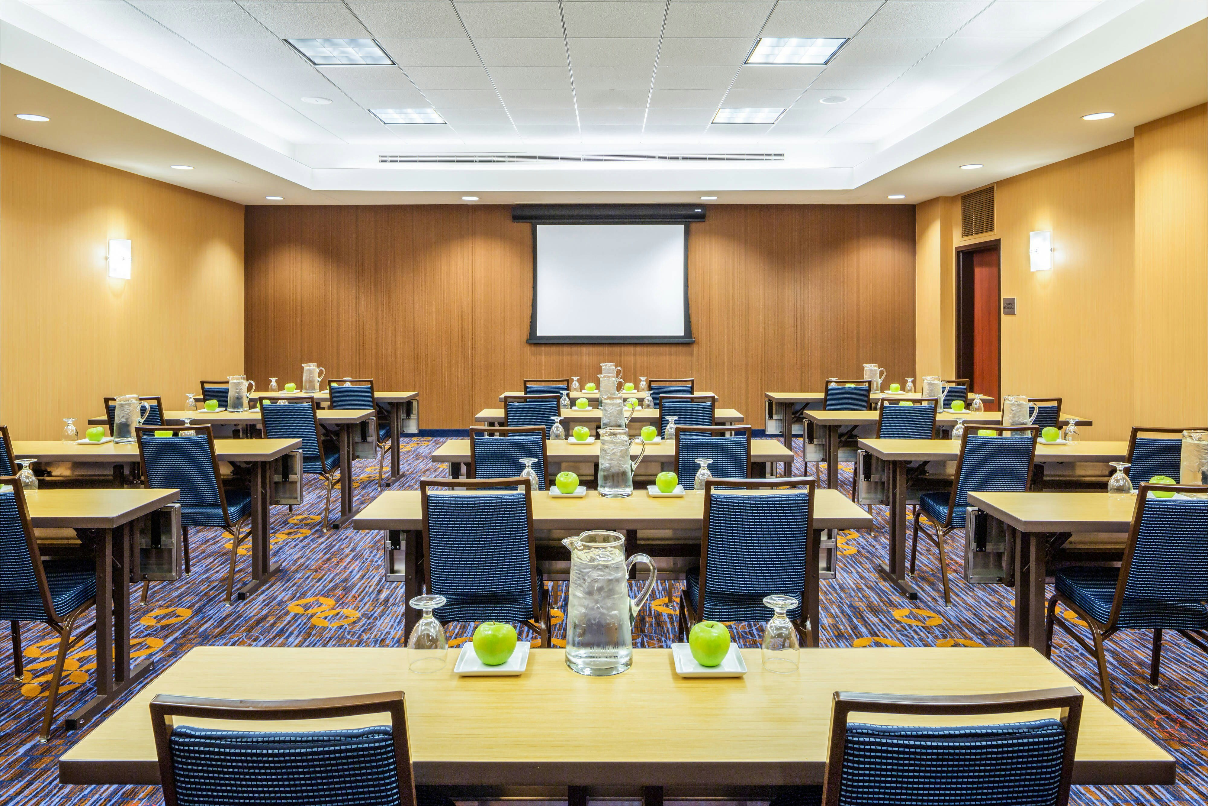 Courtyard By Marriott Houston By the Galleria 12/17