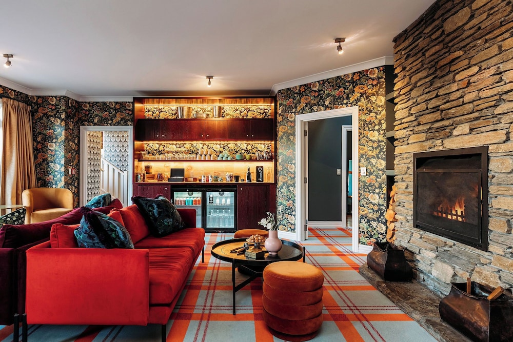 Dairy Private Luxury Hotel 57/81