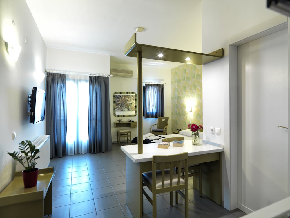 Elia Apartments 33/50