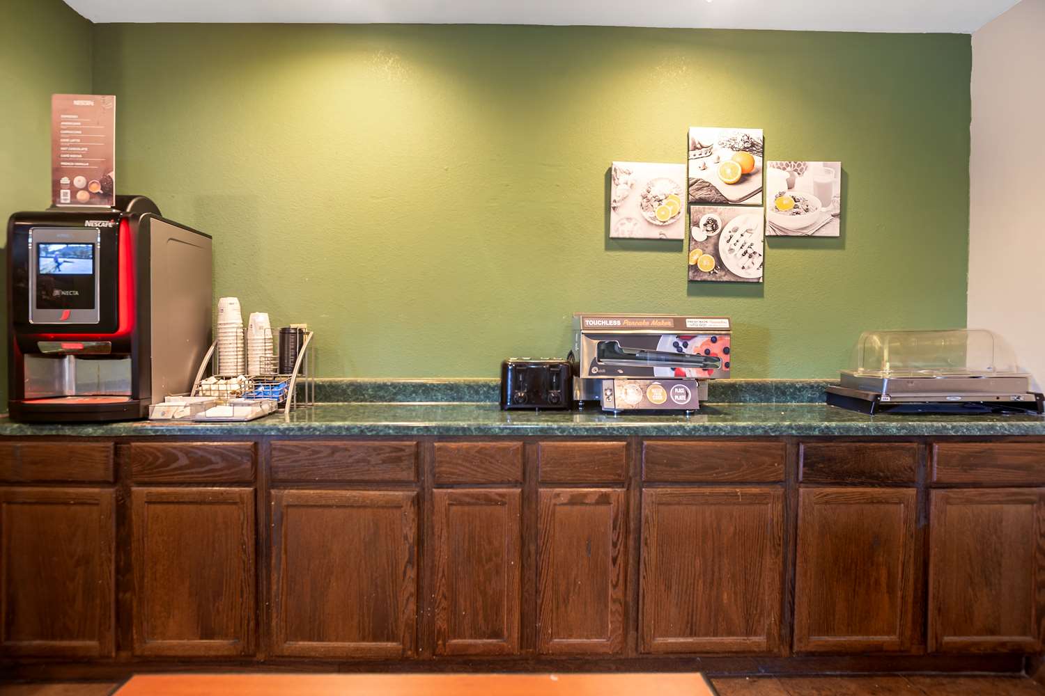 Surestay Plus Hotel By Best Western Bettendorf 3/8