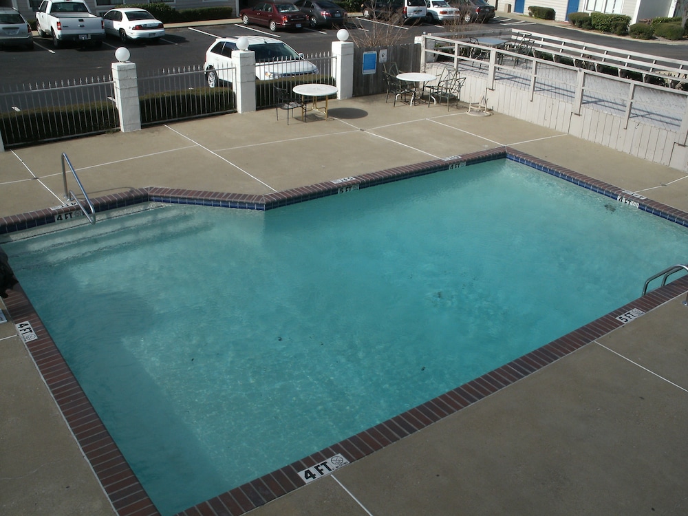 Motel6 Millington, TN 28/47
