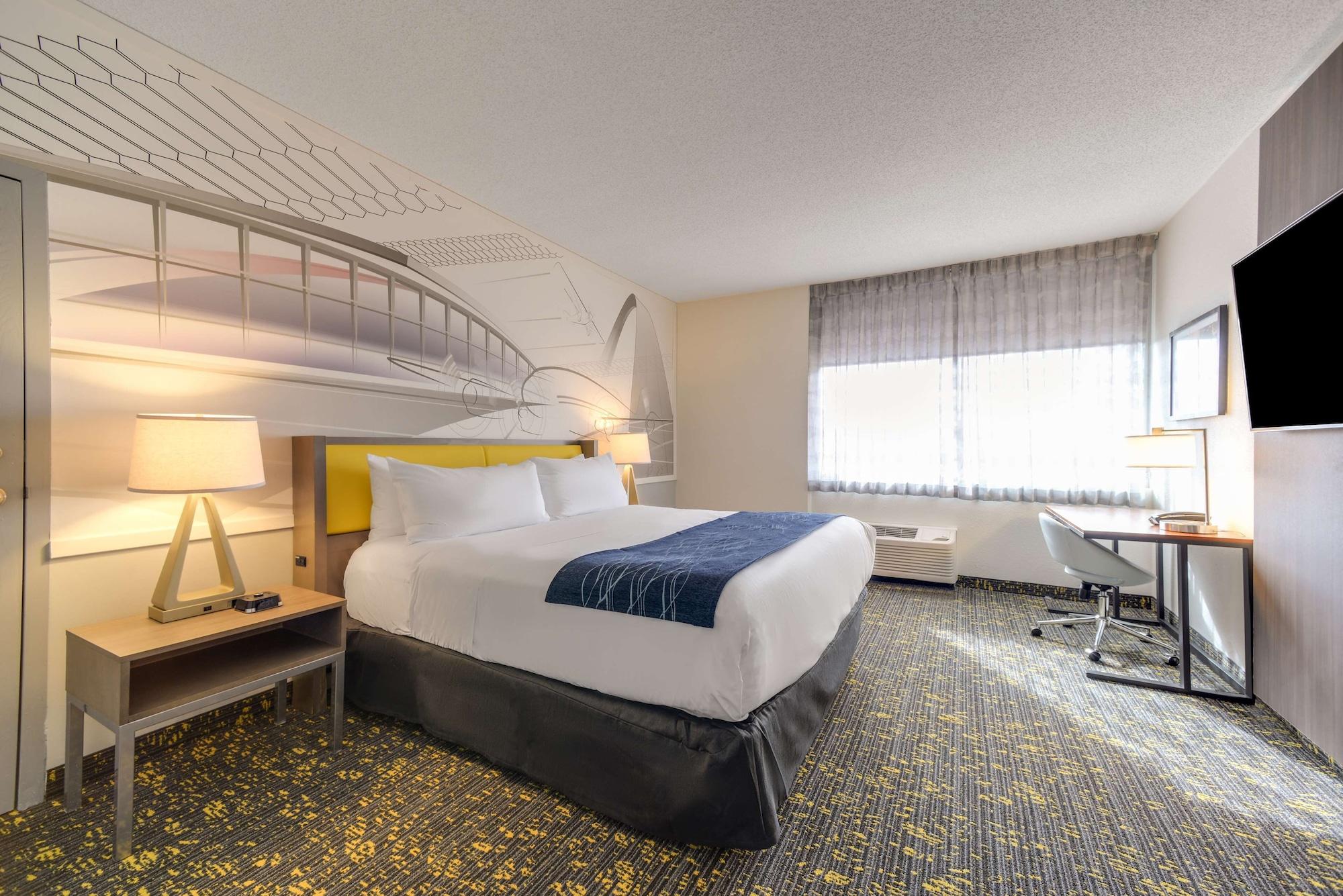 St. Louis Airport Hotel 12/44