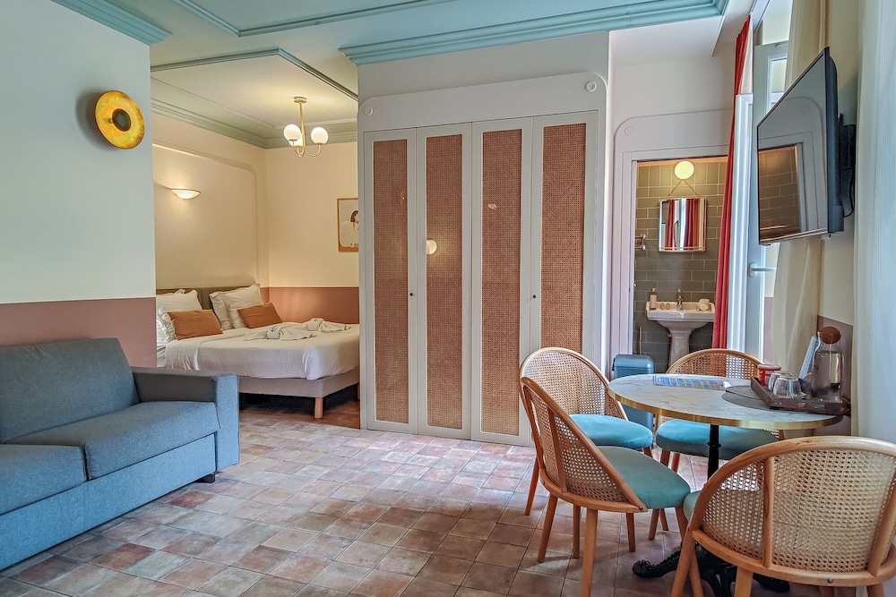 Hôtel Au Picardy 38/50
