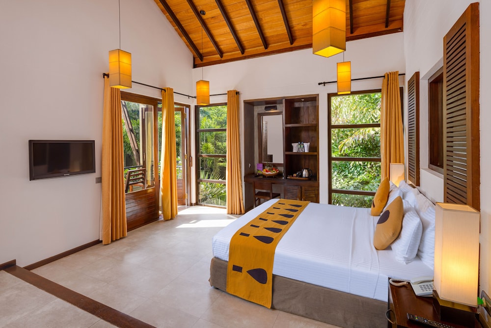 Chaarya Resort Spa By Chandrika 16/60