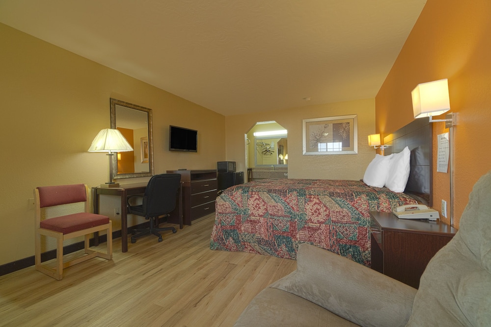 Stamford Inn By OYO 27/40