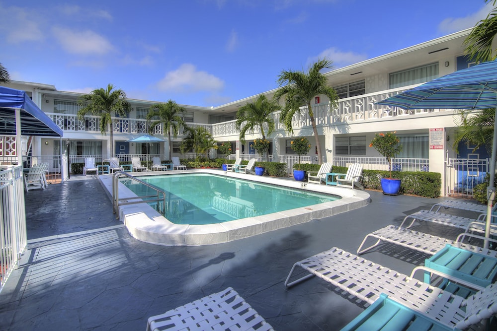 May Dee Suites 57/67