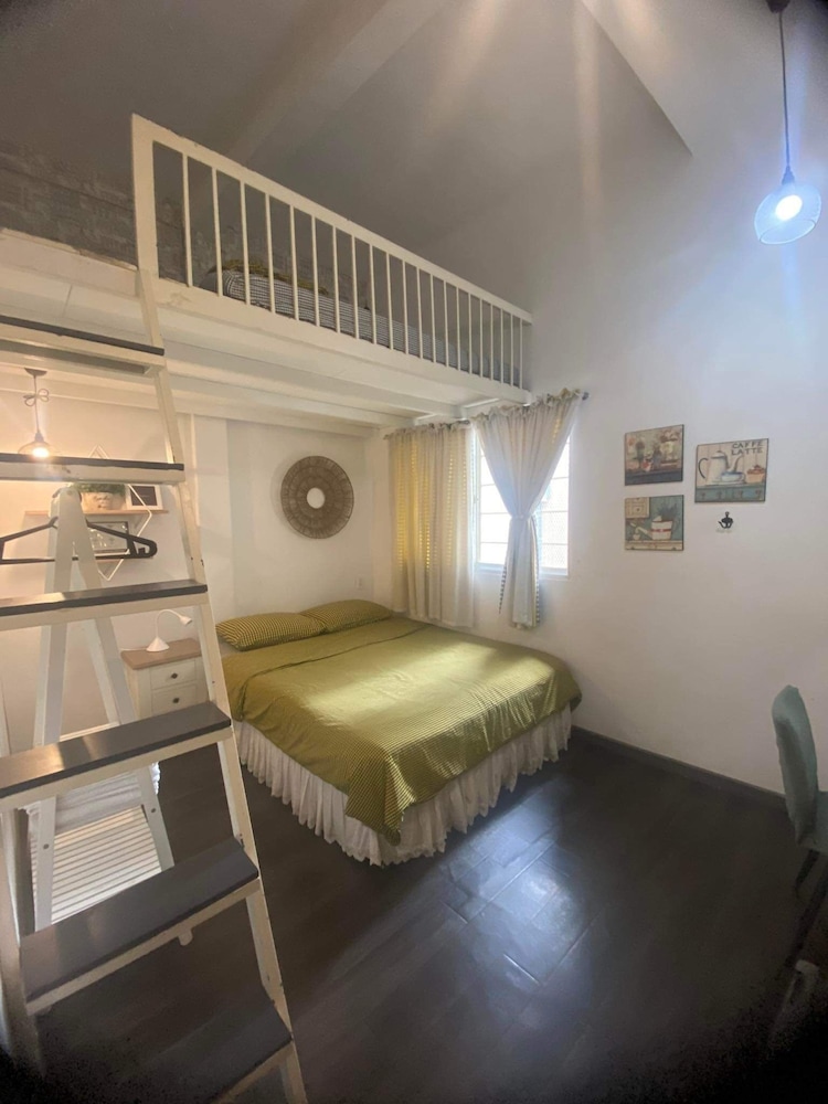 Lily Apos S Hostel 9/51