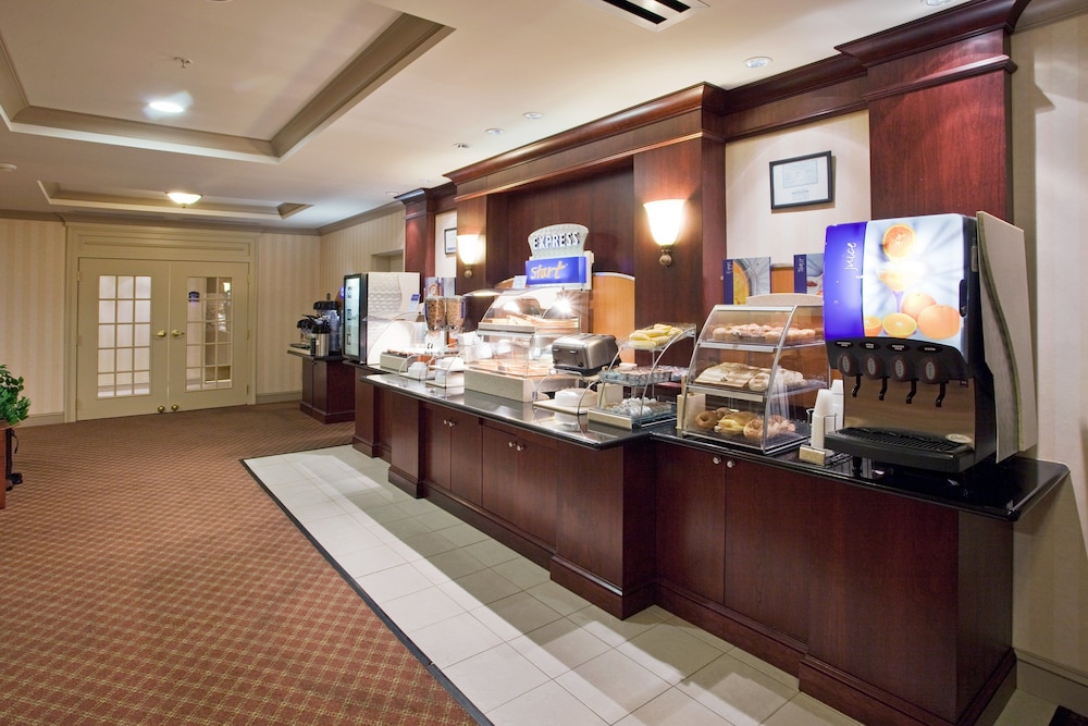 Holiday Inn Express Hotel and Suites Drums-Hazleton (I-80) 30/35