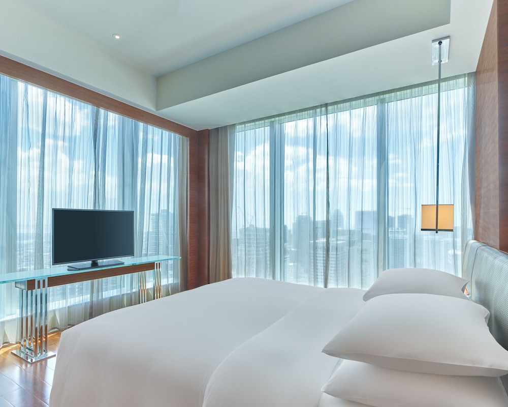 Grand Hyatt Manila 15/72