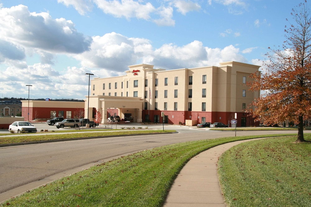 Hampton Inn Topeka 2/51