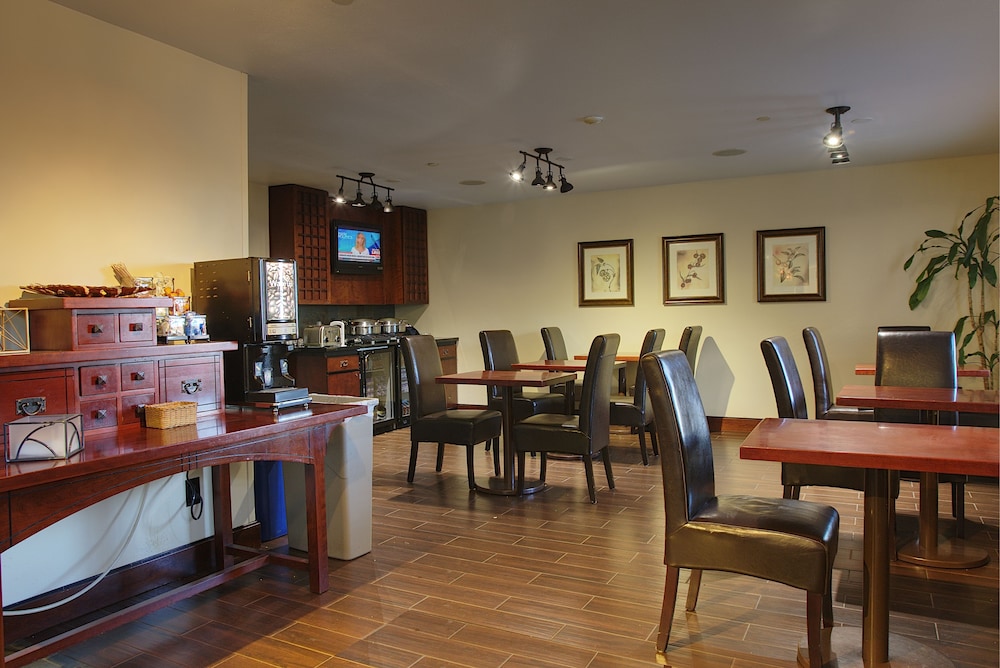 Larkspur Landing Hillsboro - An All-Suite Hotel 38/52