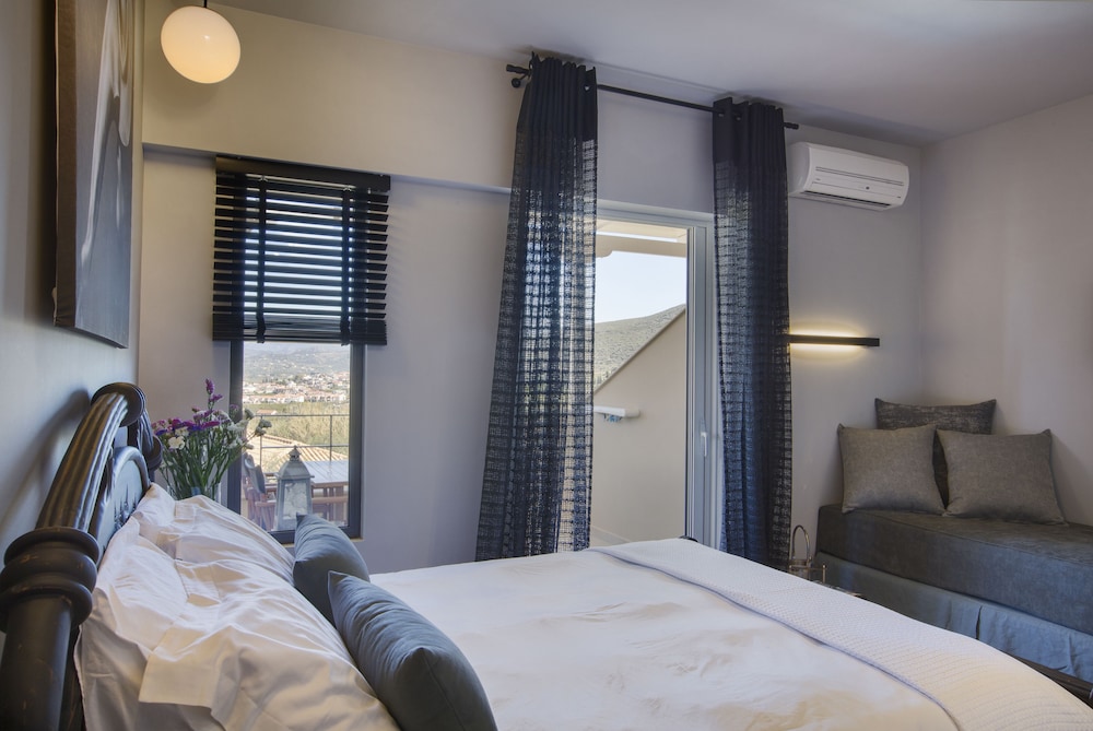 Anthemion Suites And Villas 10/50