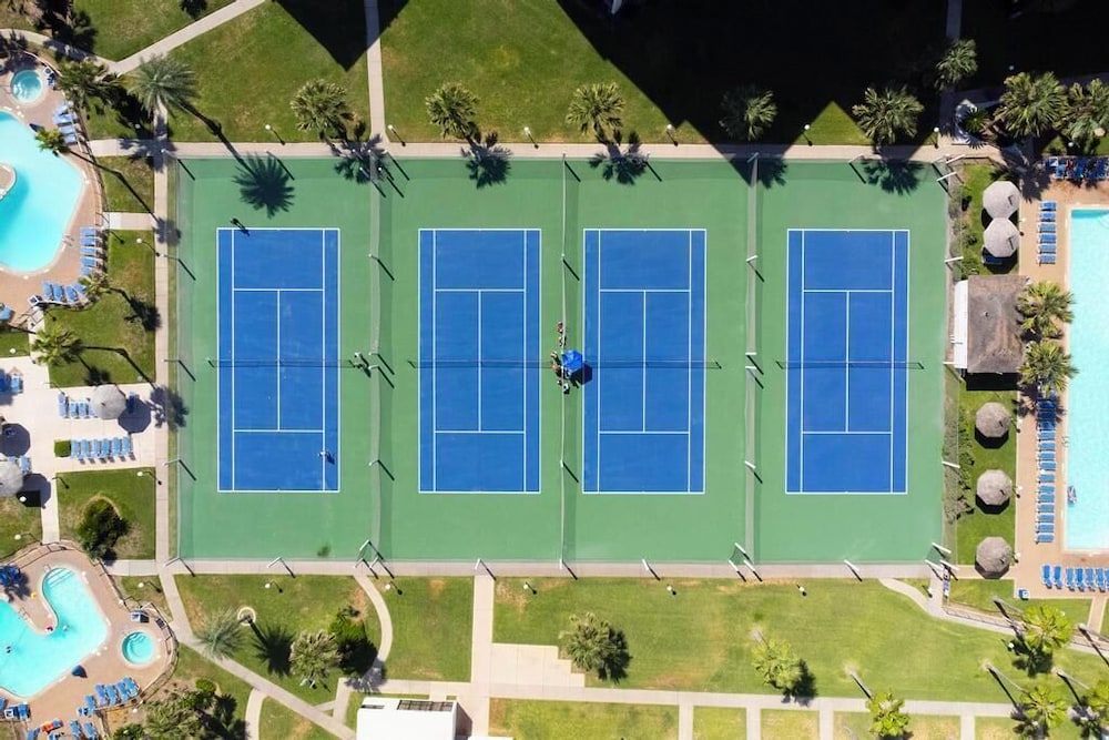 Royale Beach and Tennis Club, a VRI resort 23/49