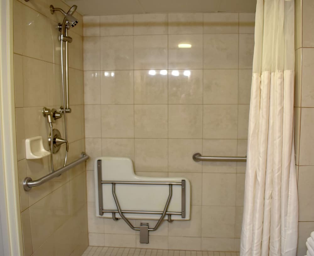 DoubleTree by Hilton Hotel Asheville Biltmore 25/68