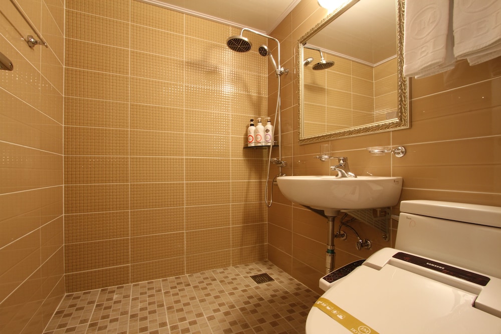 Hotel JM 32/32
