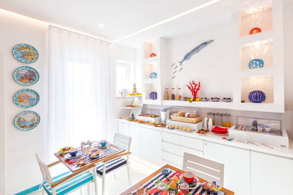 Sersale Suites 4/50