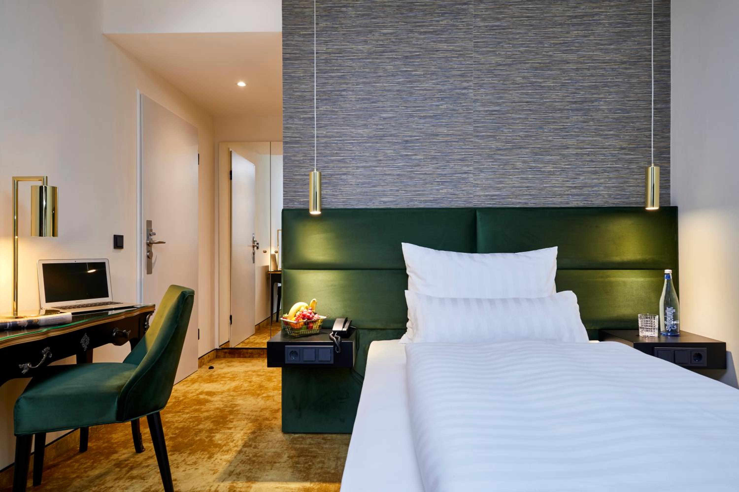 City, Classic, Single, Das Carls Hotel 2/3